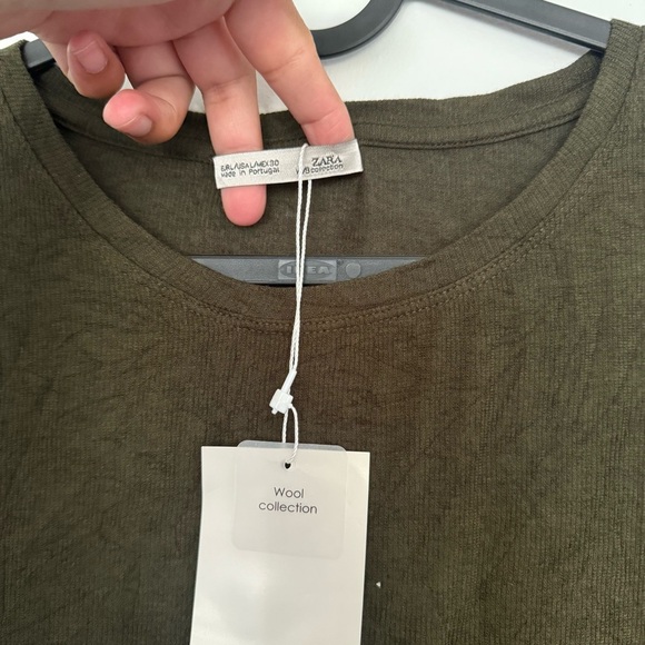 Zara Ribbed Fitted Blouse - Picture 6 of 9